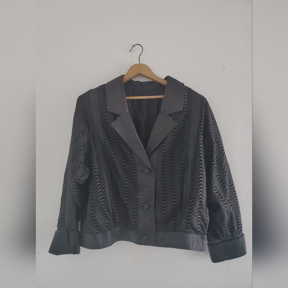 Vintage Jacket Wavy Pattern